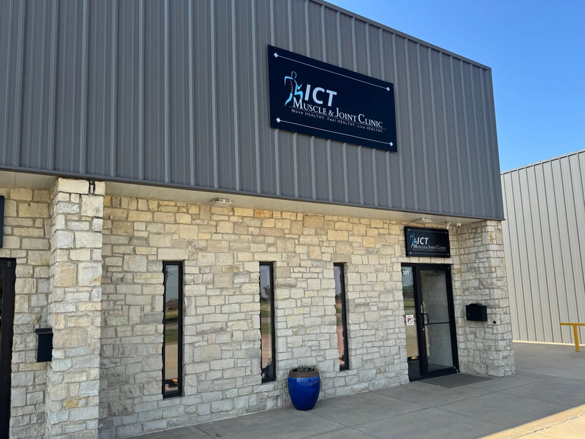 chiropractors office in east wichita, ks